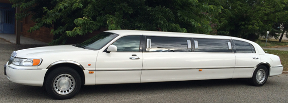 Location de limousine avec chauffeur, mariage, anniversaire, enterrement de vie de garçons ou filles, sortie en boite, etc.